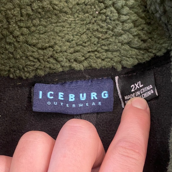 Iceburg Fleece Full-Zip Vest - Dark Green - Picture 10 of 13